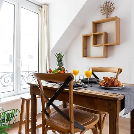 Apartament St Germain Des Pres Private Paryż